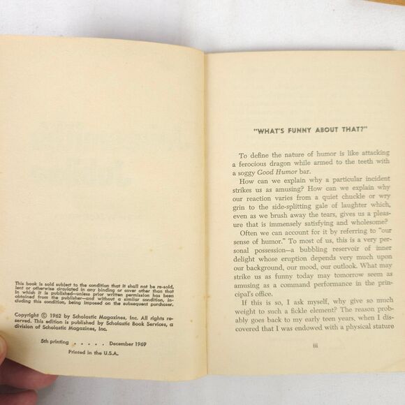 Vintage Joke Book Lot - Barrel of Chuckles - Wee Beasties - Silly Signs - Picture 16 of 16